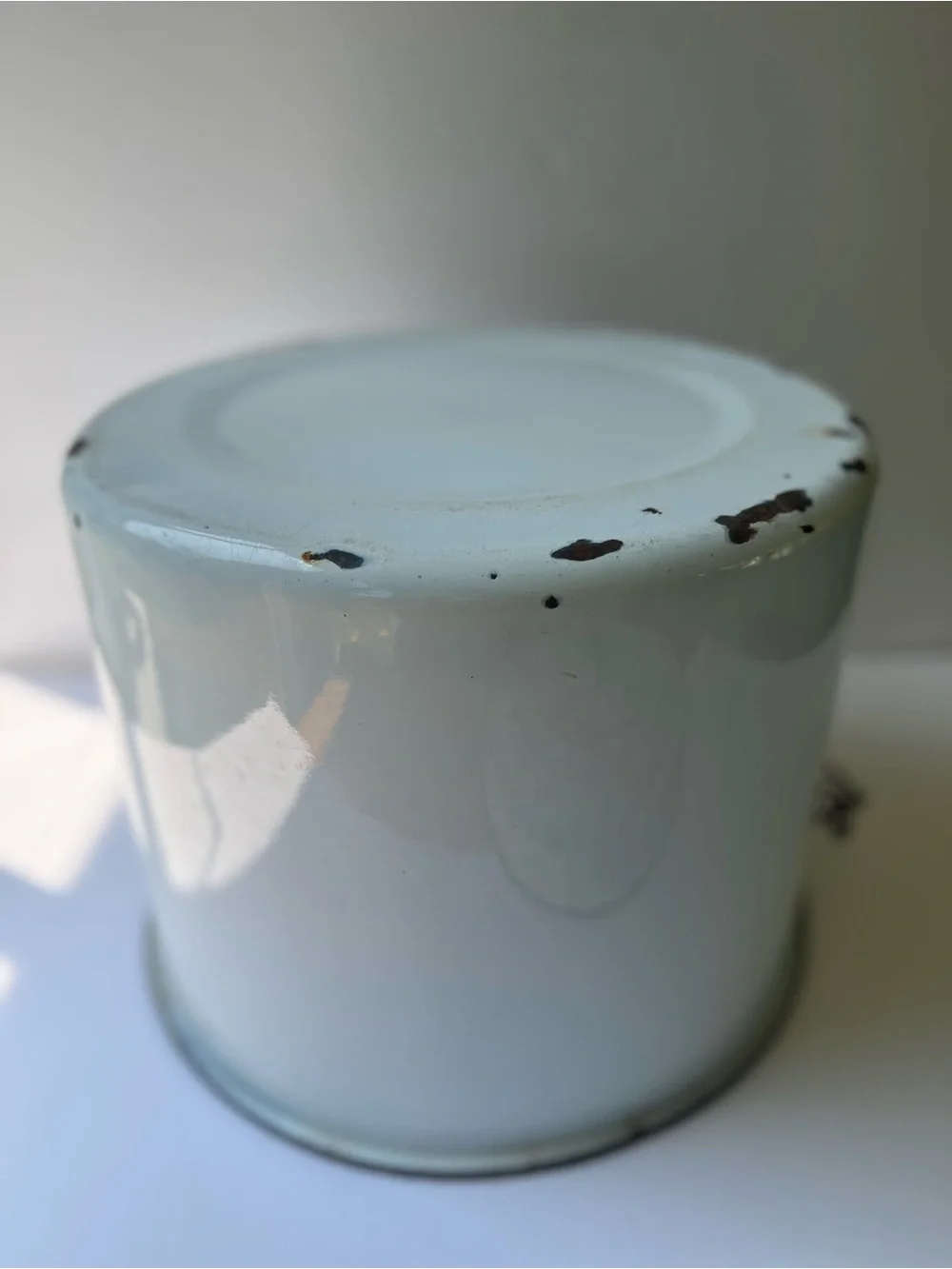 Vintage White Enamelware Bucket with Lid - Farmhouse Decor - Industrial Style